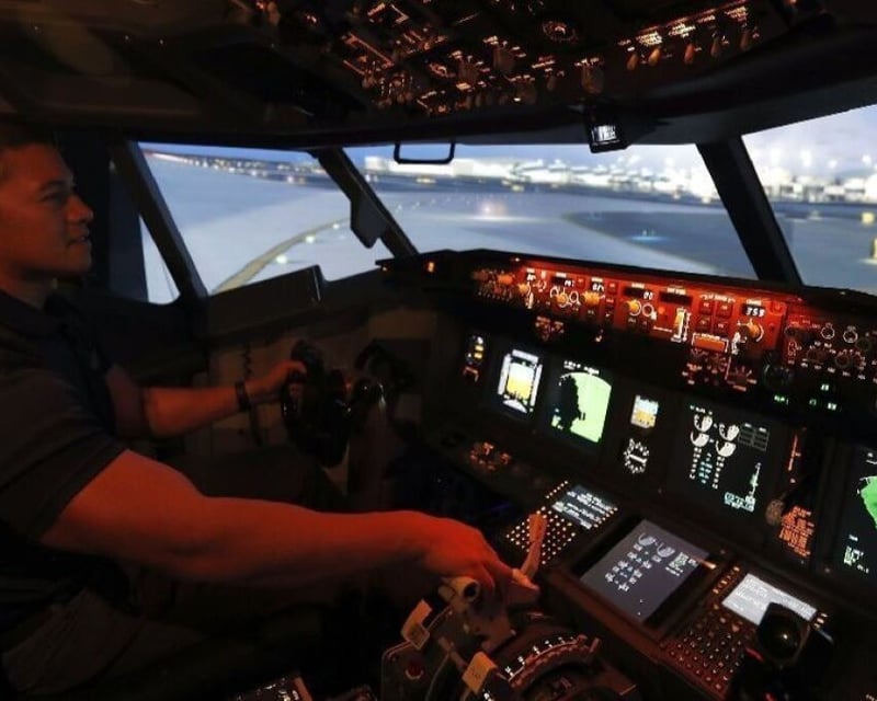 Fly a Boeing 737 Simulator in Las Vegas for 90 Minutes