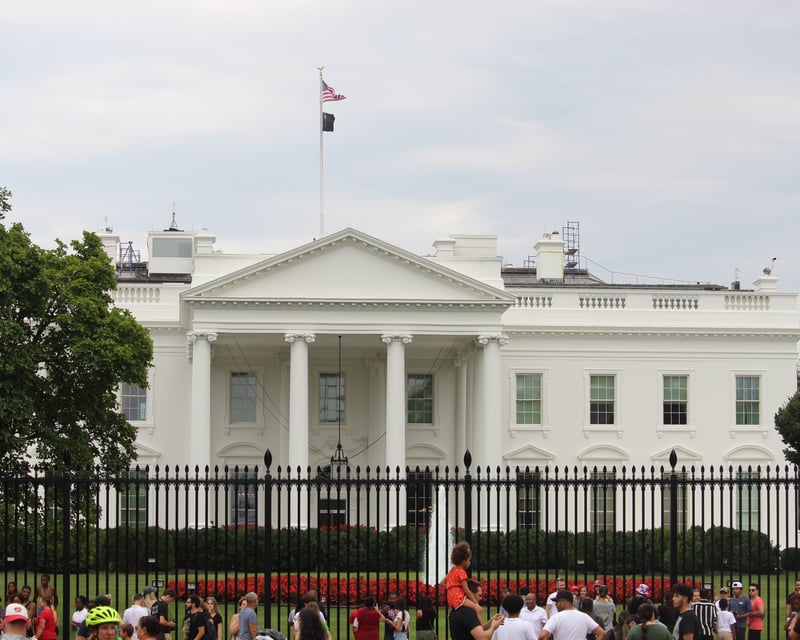 Explore Washington DC Scandals Night Bus Tour