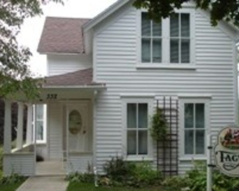 Maud Hart Lovelace Betsy-Tacy House Tour in Mankato