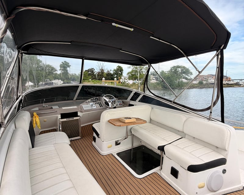 Private 40' Flybridge Yacht Charter in Miami Beach