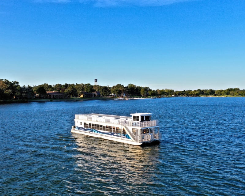 Delavan Lake Fall Colors Boat Tour