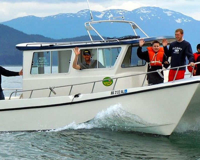 Salmon & Halibut Fishing Charter in Juneau