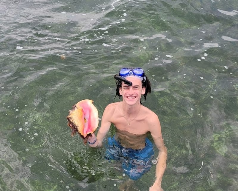 Private 3.5-Hour Reef Snorkel & Sandbar Swim in Marathon