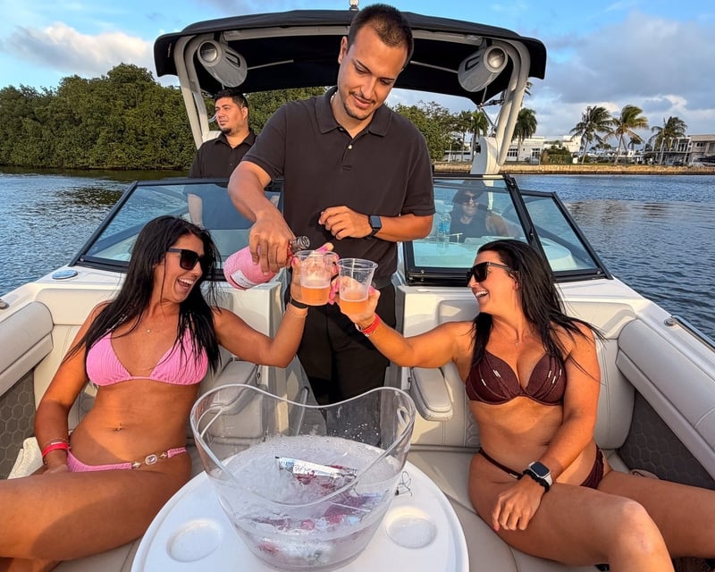 Private Mangrove & Reef Boat Tour Near San Juan