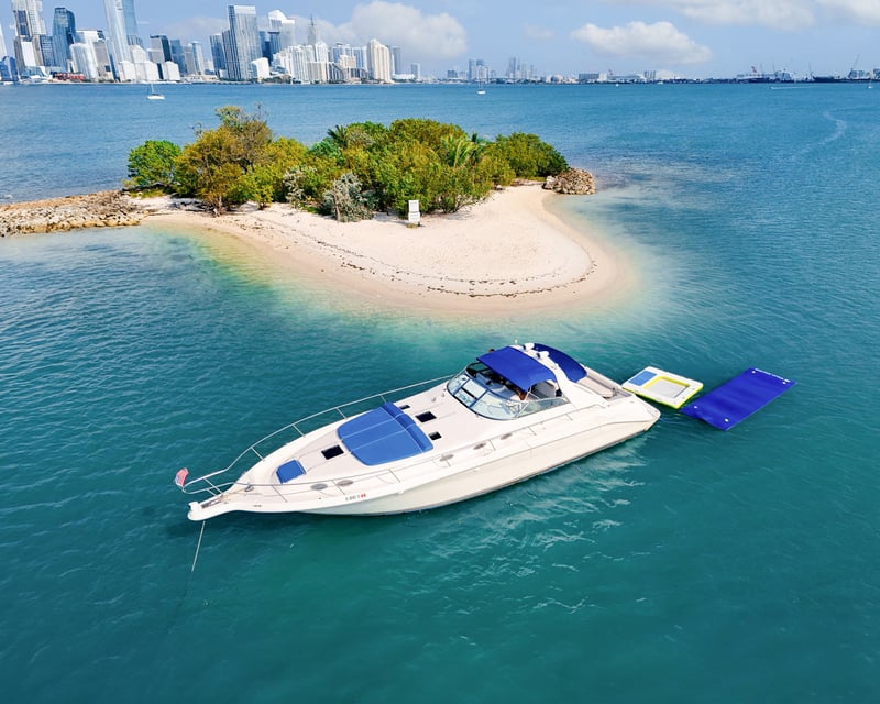 Cruise Miami on a Private Daytime Yacht Charter