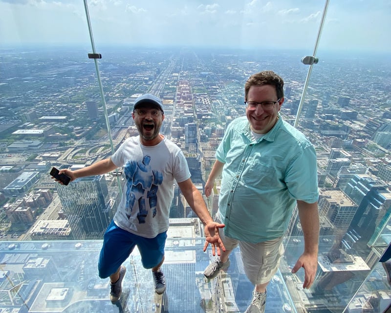 Willis Tower Skydeck & Donut Tasting Tour in Chicago