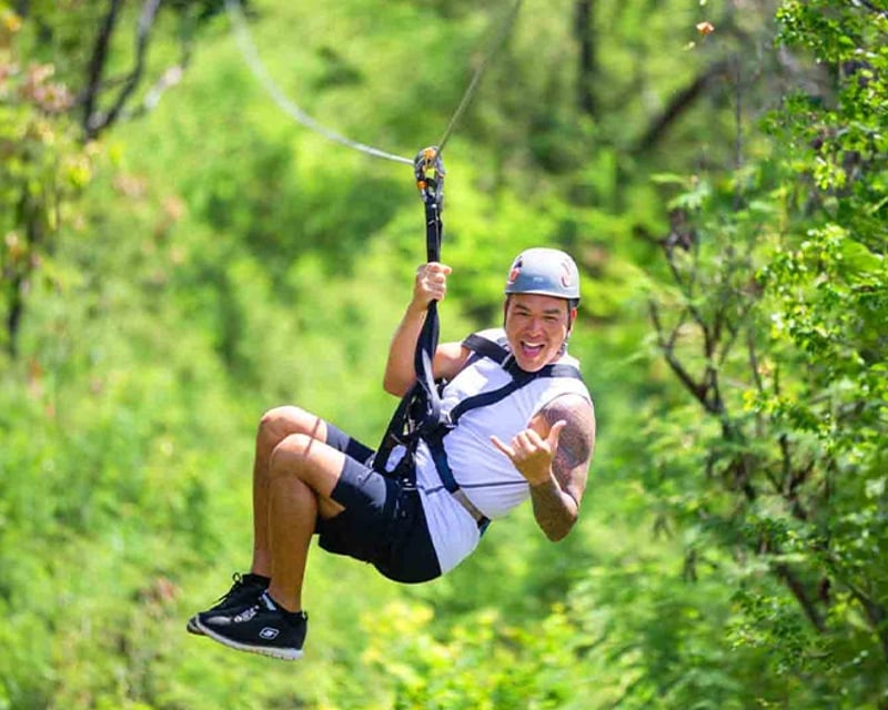 3-Line Zipline Tour in Kapolei, Oahu