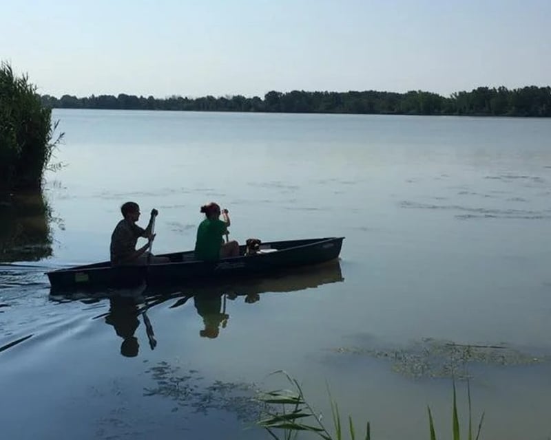 Oak Harbor 15.6' Canoe Rental