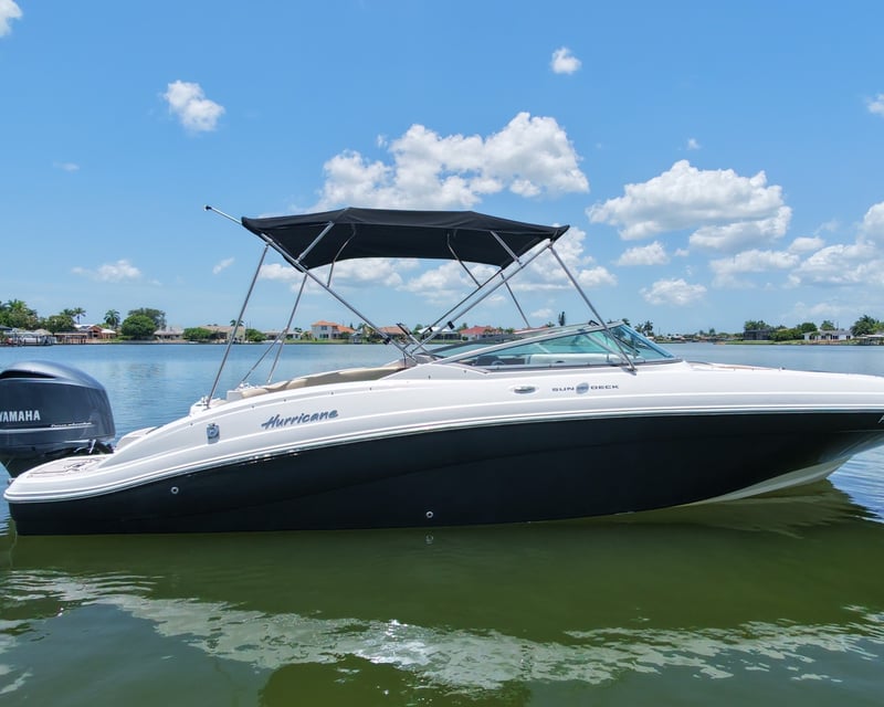 27' Boat Rental in Cape Coral