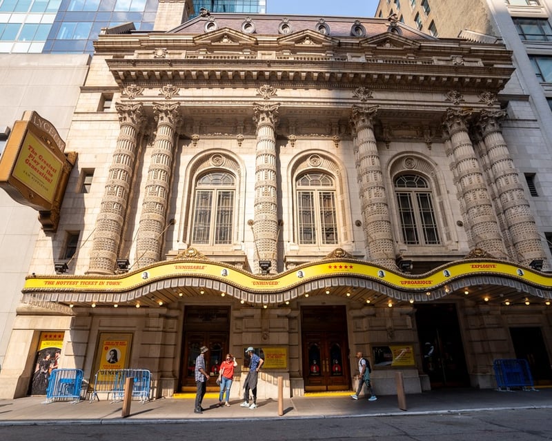 Broadway Behind-the-Scenes Walking Tour in New York City