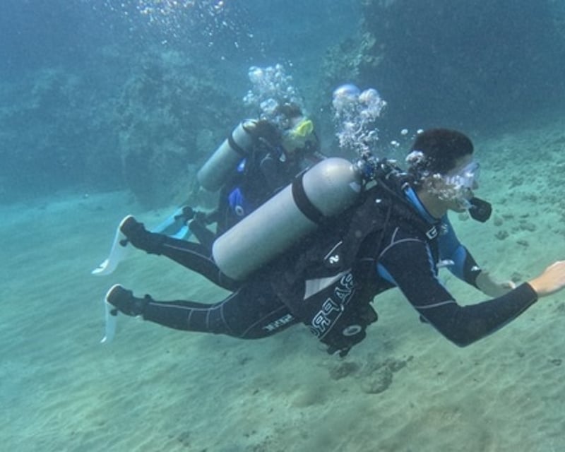 Guided Beginner Scuba Dive in Kaanapali