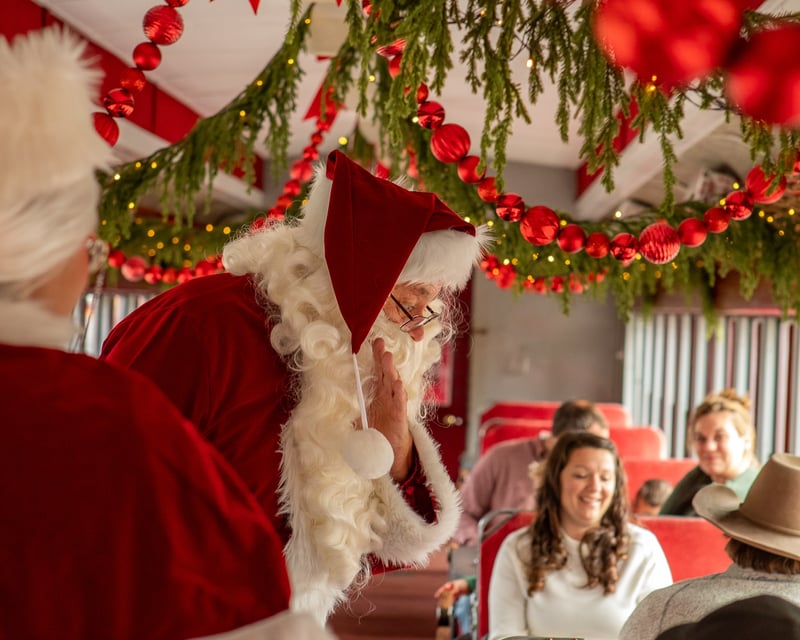 Coach Class Santa Train Ride in Lincoln, NH