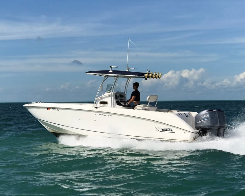 27' Boat Rental in Marathon