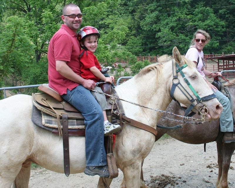 1-Hour Guided Horseback Trail Ride in Marshall