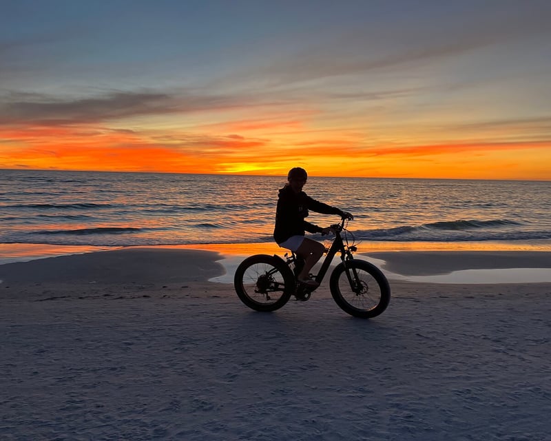 Ride a Sunset E-Bike Rental in Siesta Key