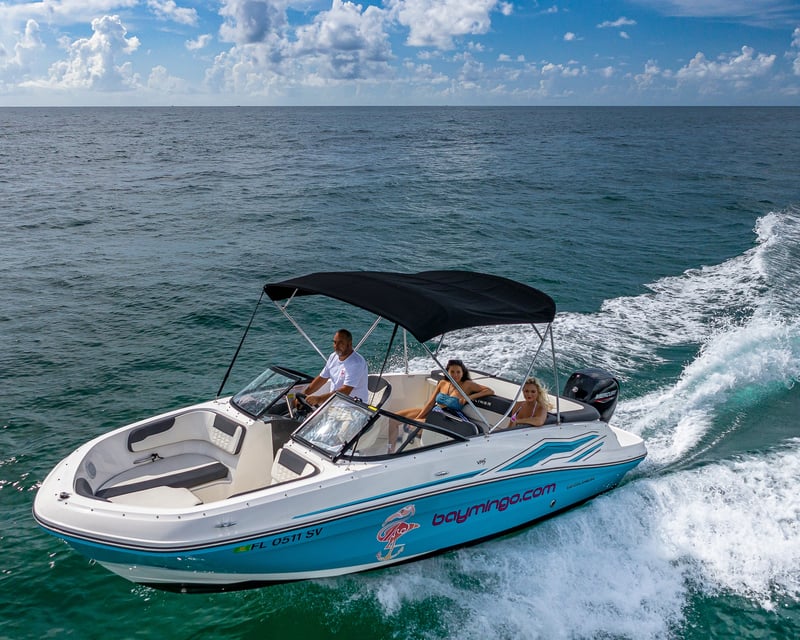 Cruise Fort Lauderdale on a Private 21' Bayliner