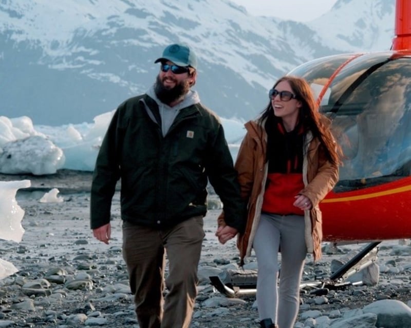 Private Helicopter Glacier Landing Tour in Valdez
