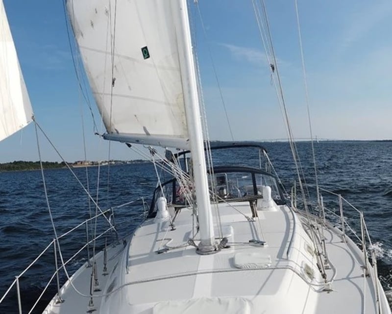 Private 3.5-Hour Sailing Cruise in Newport