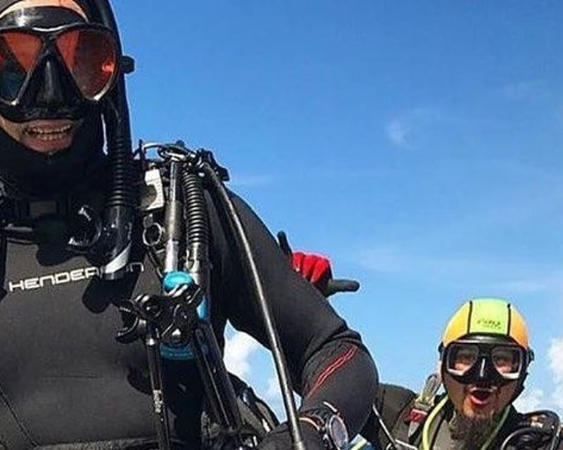 Private Shark Dive in Riviera Beach