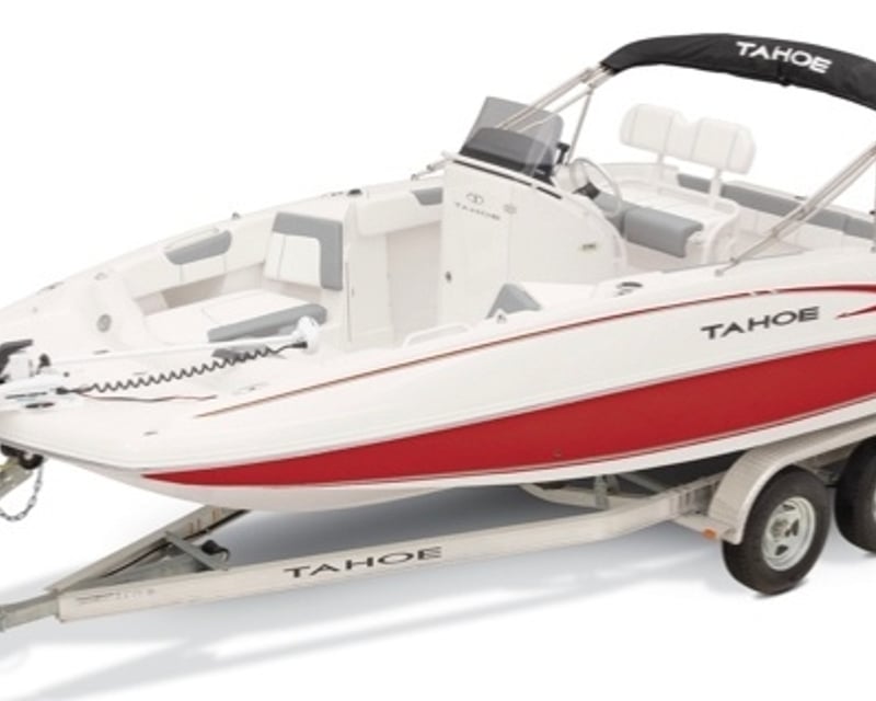 21' Center Console Deck Boat Rental in Bradenton
