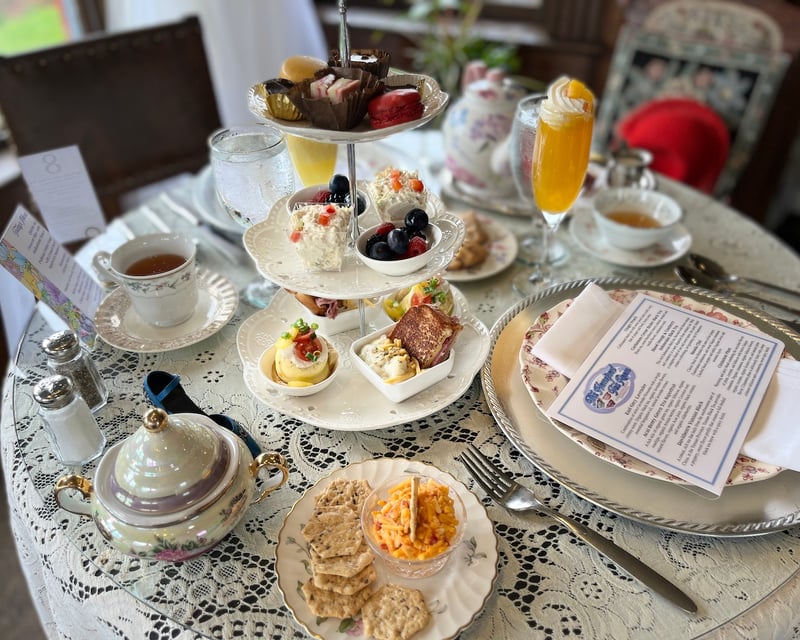 High Tea & Train Ride in Chattanooga