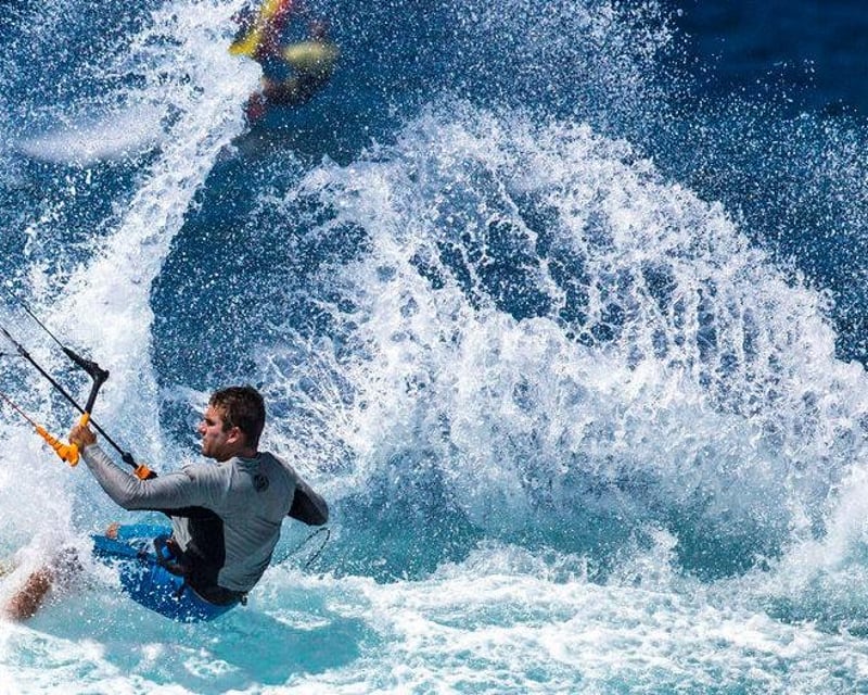 Private Beginner Kiteboarding Lesson in Kahului, Maui