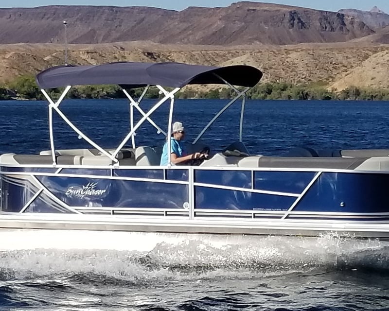 25' Tritoon Boat Rental in Willow Beach