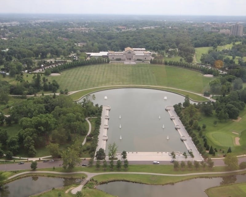 St. Louis Helicopter Tour Over Forest Park & City Museum
