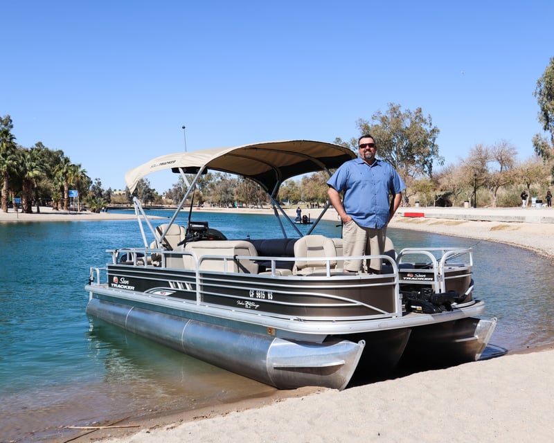 Captained Boat Charter & Cove Float on Lake Havasu