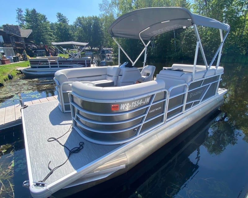 Cruise High Falls Flowage on a 19' Pontoon Rental