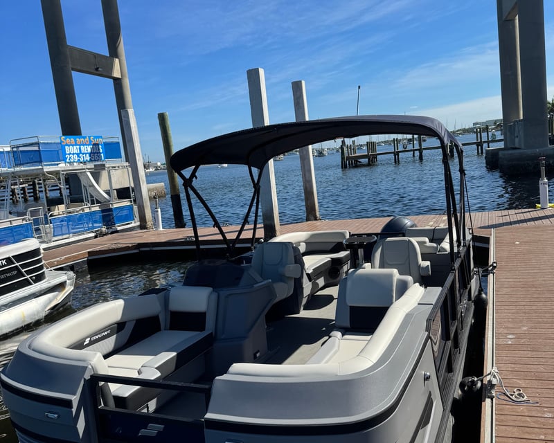 22' Pontoon Boat Rental in Fort Myers Beach