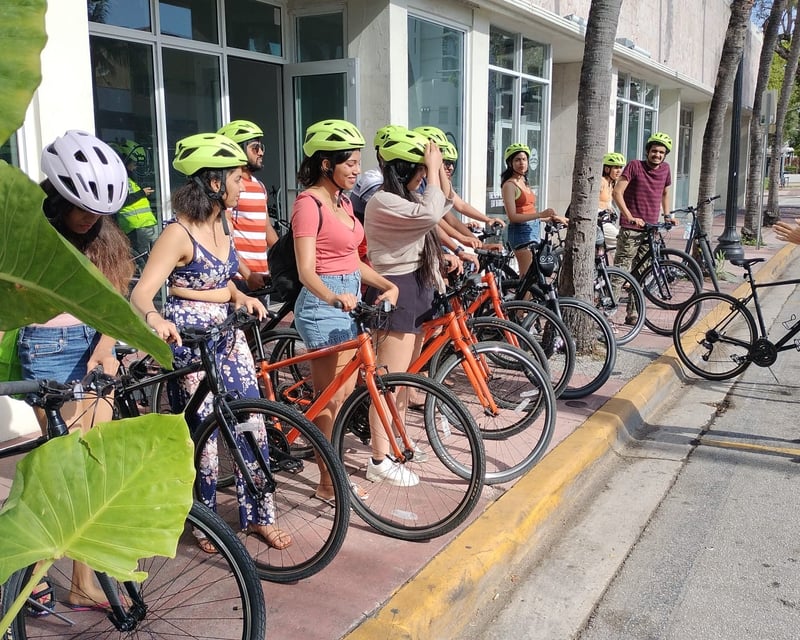 2-Hour Miami Beach Highlights Guided Bike Tour