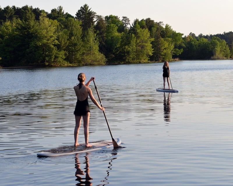 Waupaca Tandem Stand-Up Paddleboard Rental