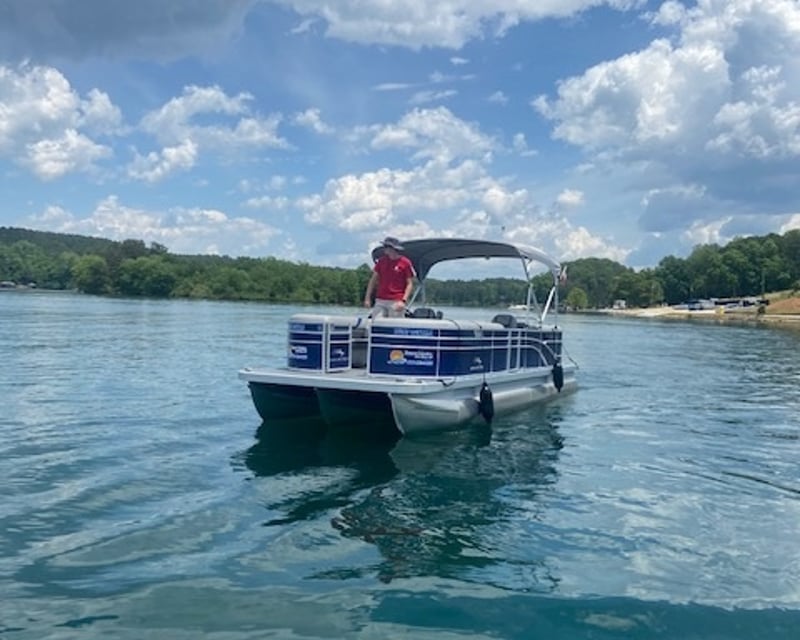 Full-Day Tritoon Boat Rental in Six Mile, SC