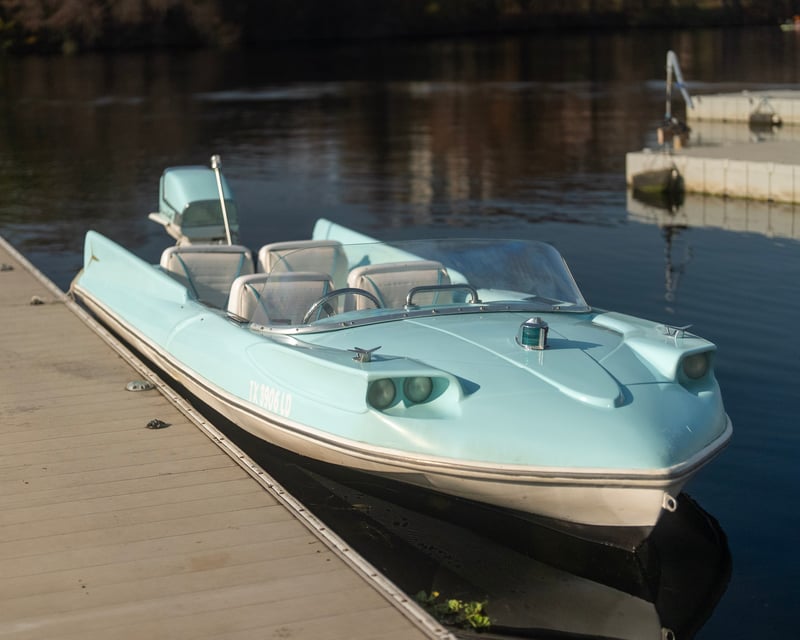 Austin Sunset Retro Boat Rental