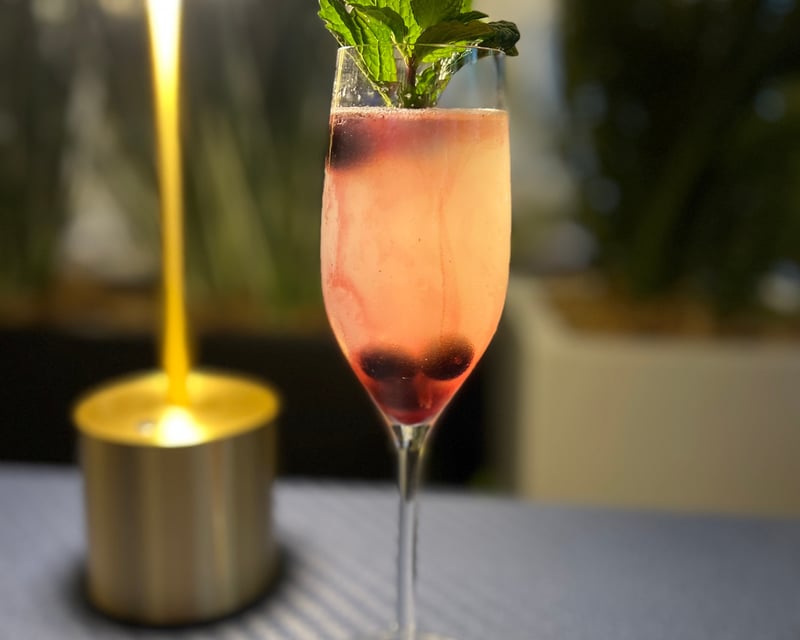 Seattle Craft Cocktail & Gourmet Food Walking Tour