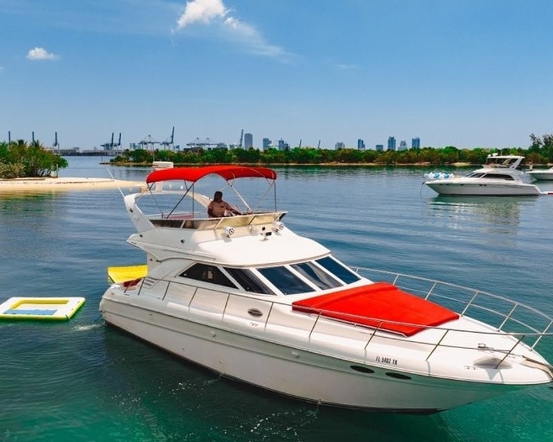 Miami River Private Yacht Charter