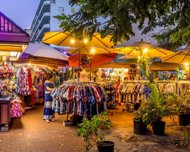GPS-Guided Slingshot Sights & Shopping Tour from Waikiki