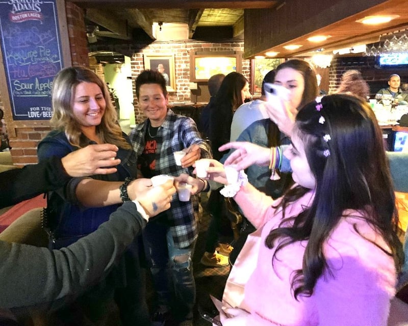 Haunted History Pub Crawl in Savannah Historic District