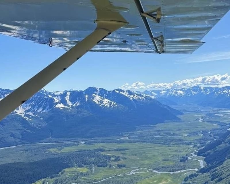 Chugach Mountains & Glacier Flightseeing from Girdwood