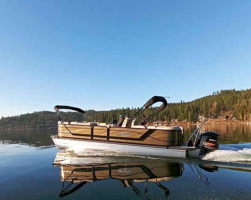 Luxury Tritoon Rental on Lake Coeur d'Alene