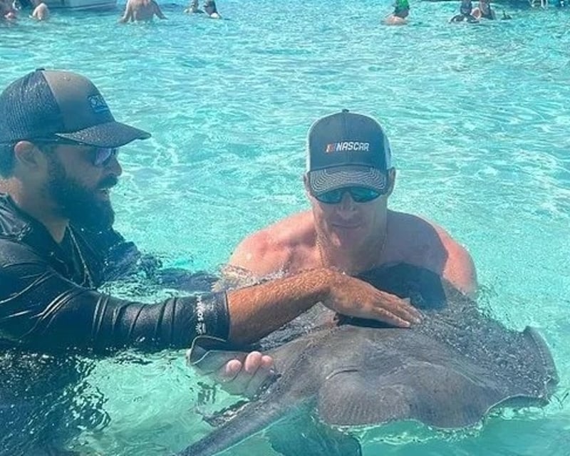 Grand Cayman Private Stingray City & Snorkel Yacht Charter