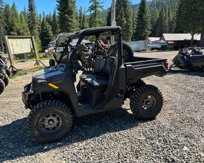 Enclosed 3-Seat UTV Trail Rental in McCall
