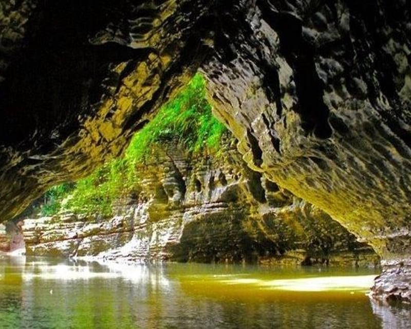 Guided River Caving Tour in Utuado