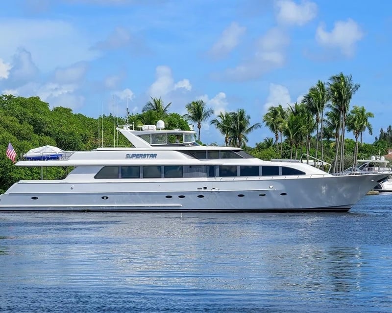 Private 112' Luxury Yacht Charter on Sarasota Bay