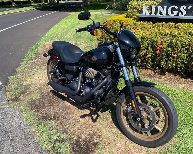 Harley-Davidson Dyna Motorcycle Rental in Waikoloa