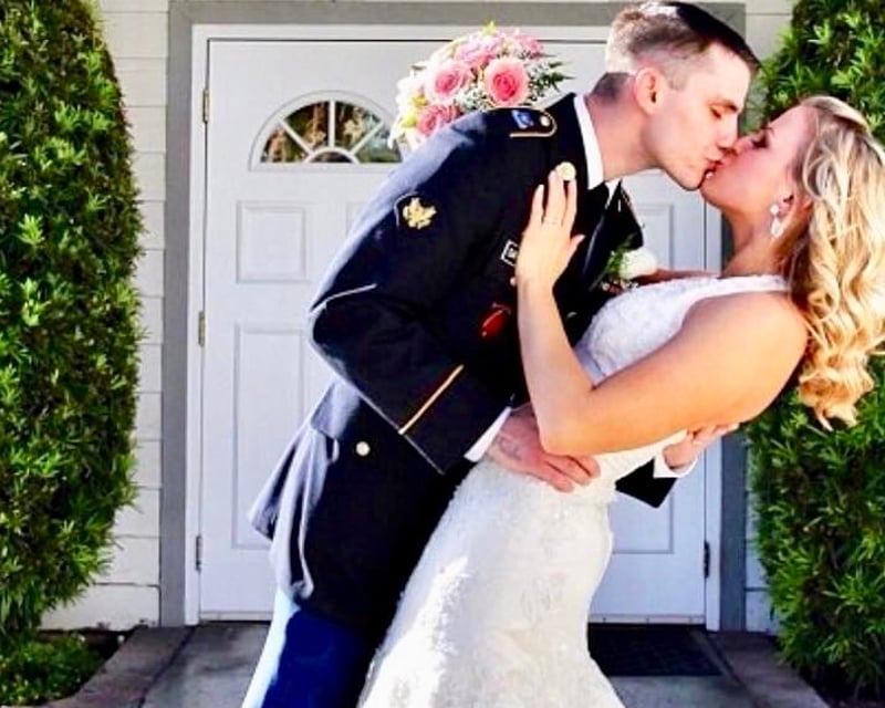 Chapel Wedding with Limousine Pickup in Las Vegas