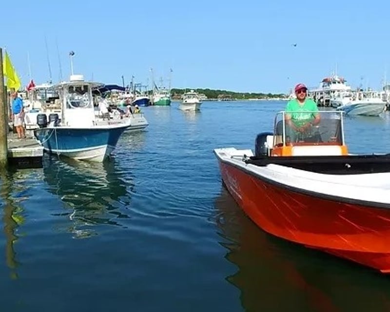 21' Center Console Fishing Boat Rental in Montauk