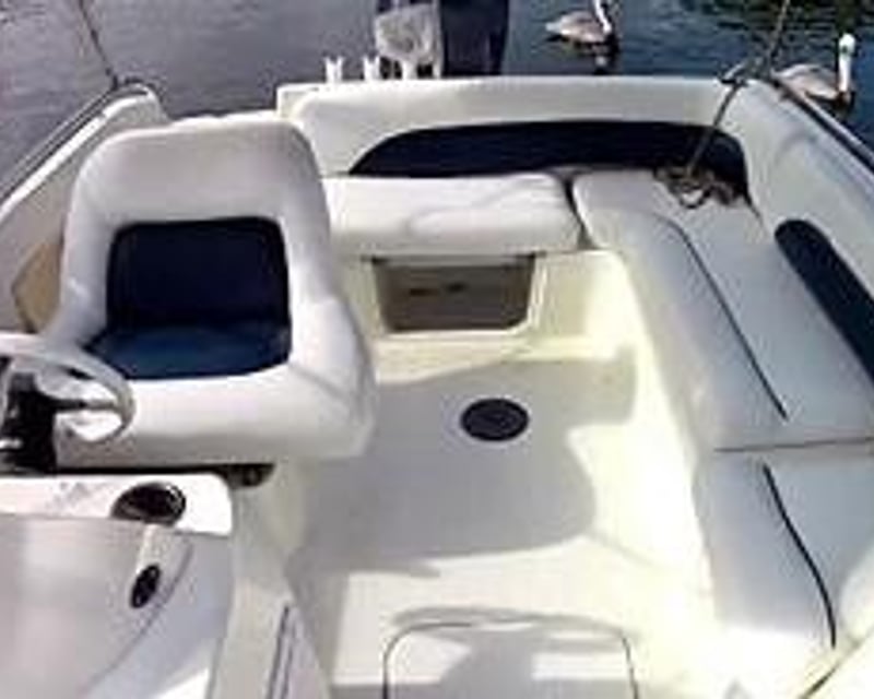 20' Deckboat Rental in St James City