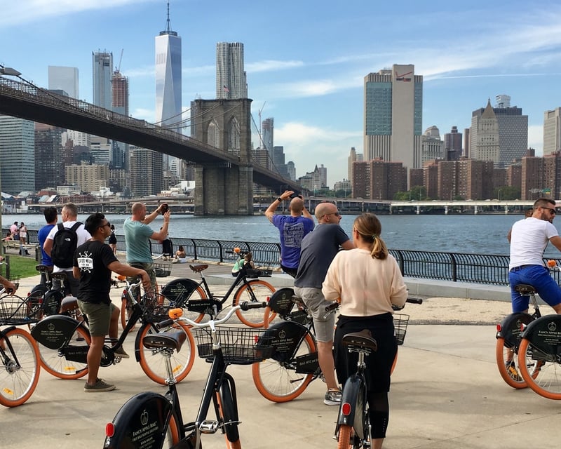 Explore the Brooklyn Bridge on a 2-Hour Guided Tour
